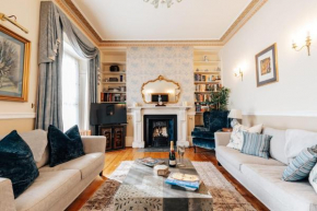Stunning 5-bedroom Georgian Townhouse with Garden, Bath